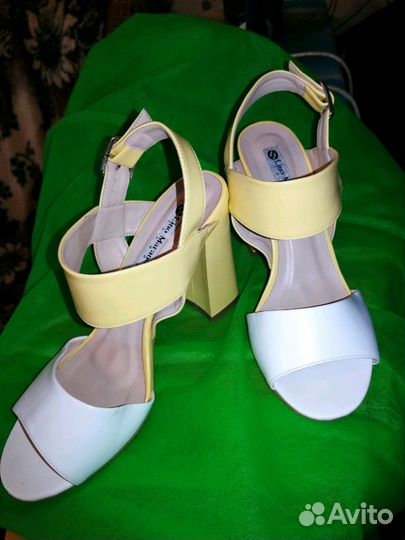 Платье с босоножками