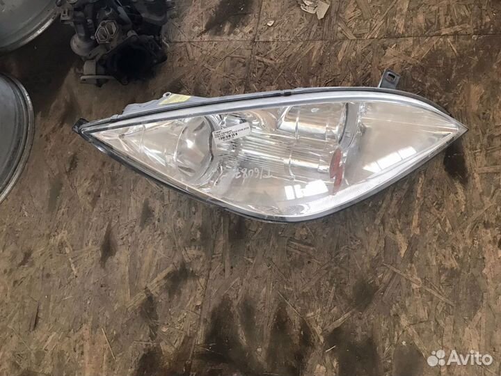 Фара правая Mitsubishi Colt 2004-2008