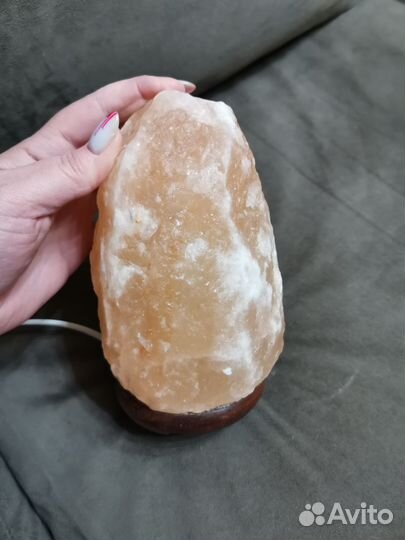 Продам солявую лампу