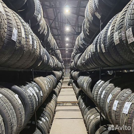 Kapsen Headking S2000 215/50 R17 95L