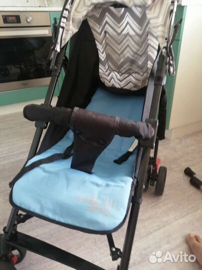 Прогулочная коляска трость