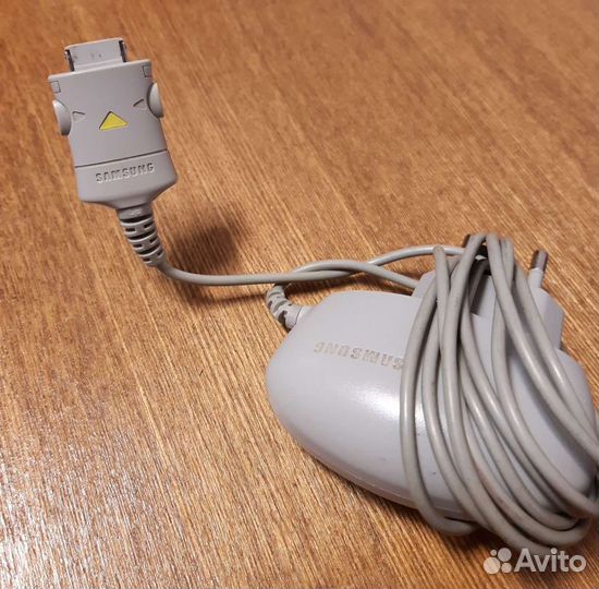 Зарядное устройство для телефона