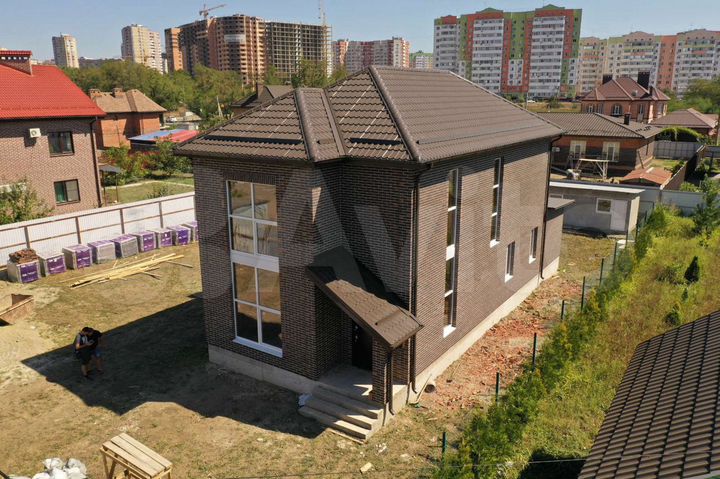 Коттедж 170 м² на участке 5 сот.