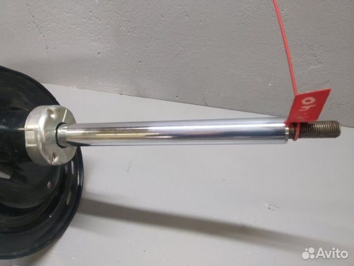 Амортизатор передний левый Toyota Camry V-40 3.5