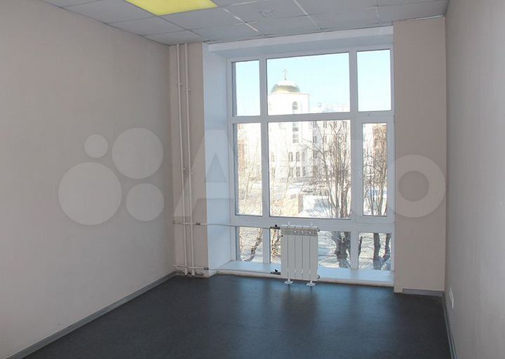 Помещение в аренду 16 м² в классическом стиле