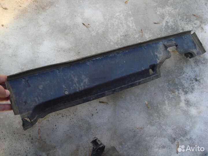 Астра дефлектор радиатора верхний Astra J 09-15