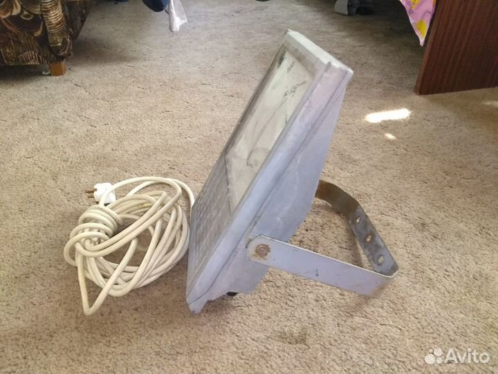 Прожектор (уличный светильник)