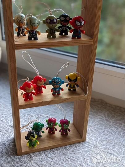 Игрушки из киндер сюрприза Марвел