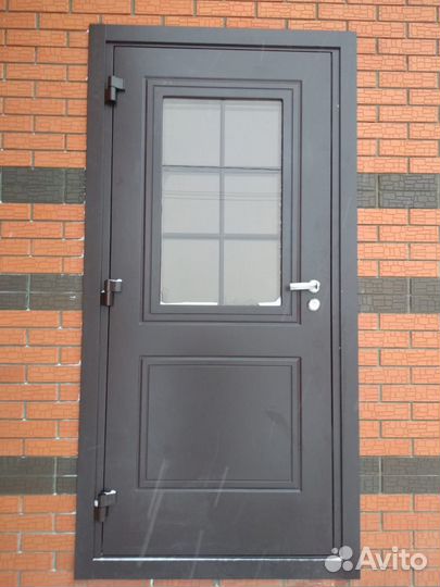 Теплая финская дверь для дома Север М12