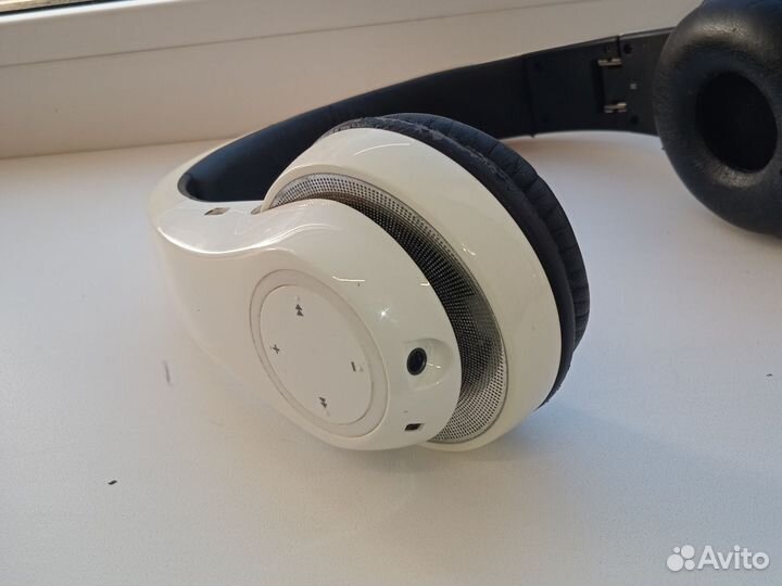 Беспроводные наушники