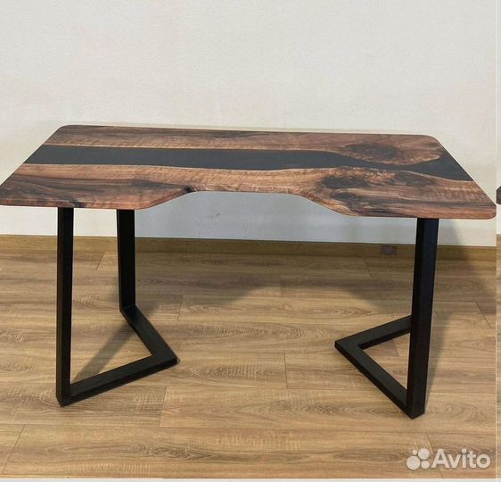 Компьютерный стол 'Safe Emotion'