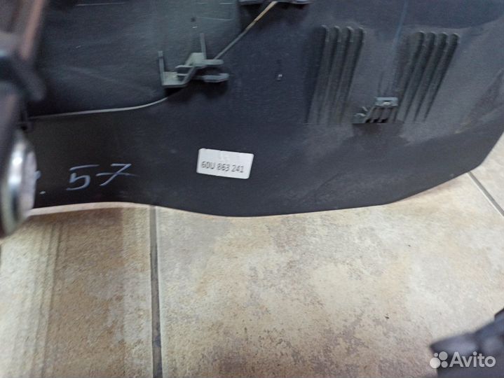 Консоль центральная. Шкода рапид 2 с 2020 года