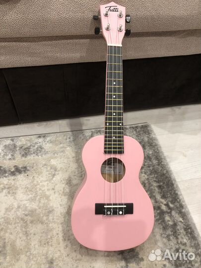 Гитара укулеле