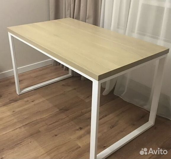 Стол письменный