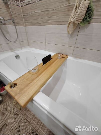 Полка столик для ванной комнаты с подстаканниками