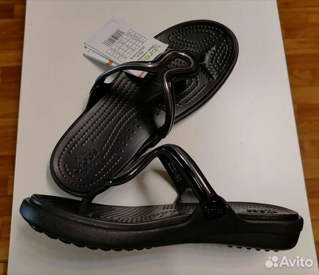 Сланцы crocs женские Сандра металблок Флэт Флип В