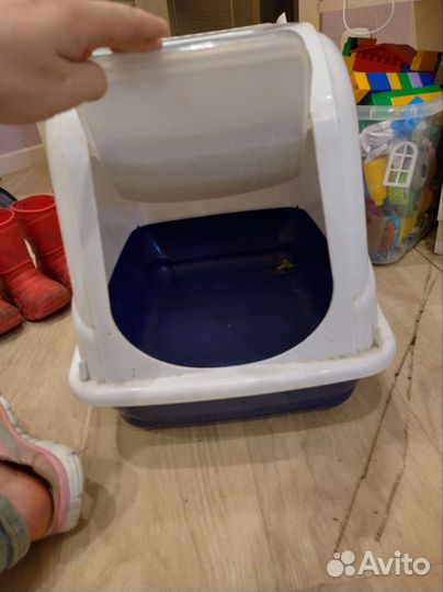 Закрытый лоток для кошек