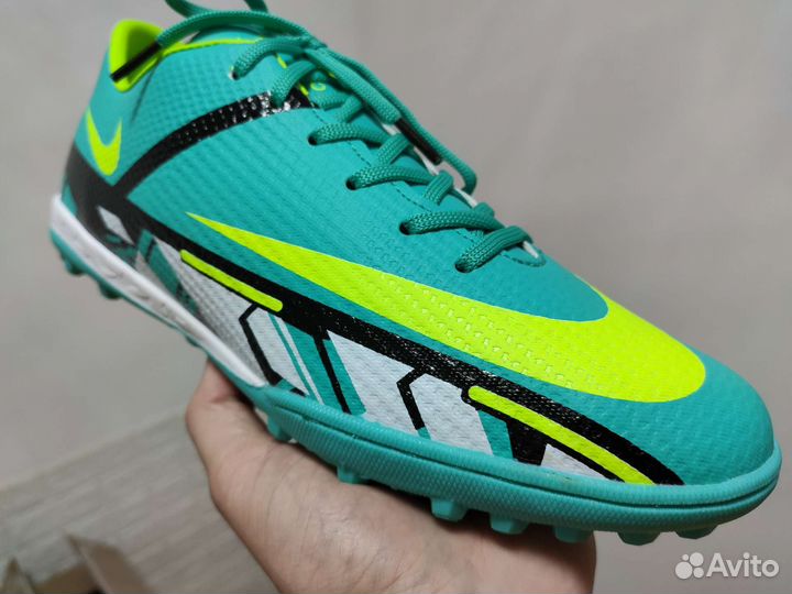 Сороконожки для футбола Nike phantom