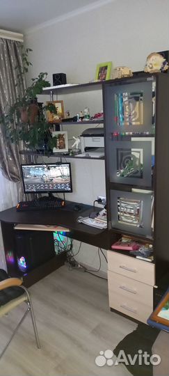 Школьный уголок