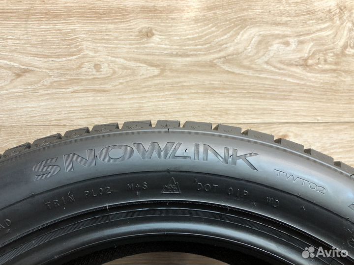 Triangle PL02 245/50 R18