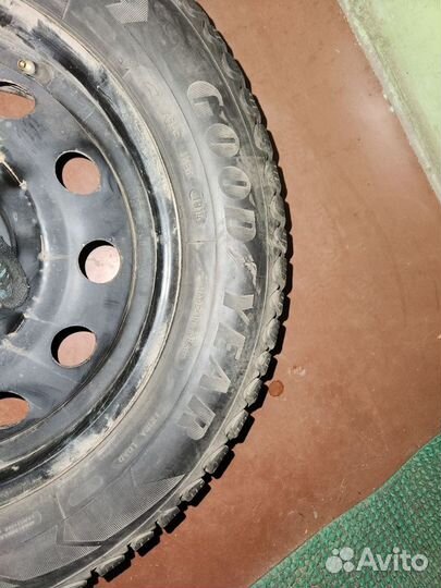 Goodyear Ultragrip Ice Arctic 195/65 R15 95T