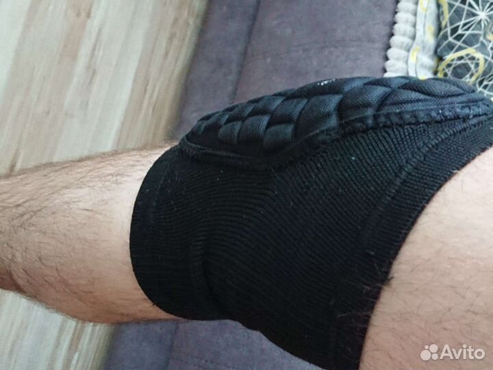 Наколенник