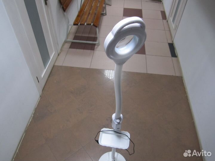 Лампа - лупа