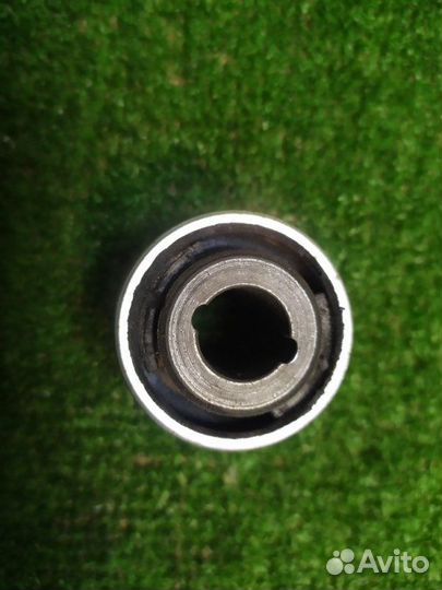 Сайлентблок передний Opel Astra J 2010-2017