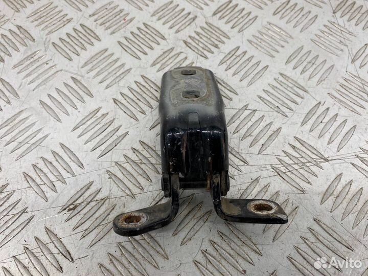 Б/У петля двери задний правый Chevrolet Cruze J300