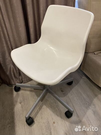 Компьютерный стул IKEA снилле