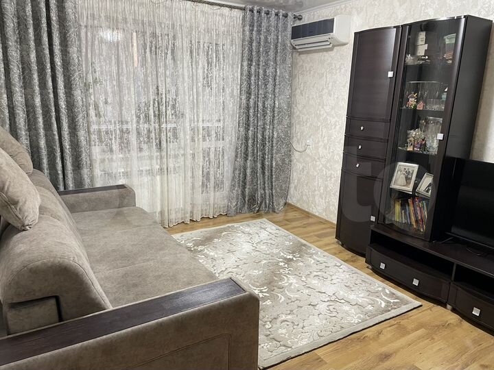 2-к. квартира, 50 м², 5/10 эт.