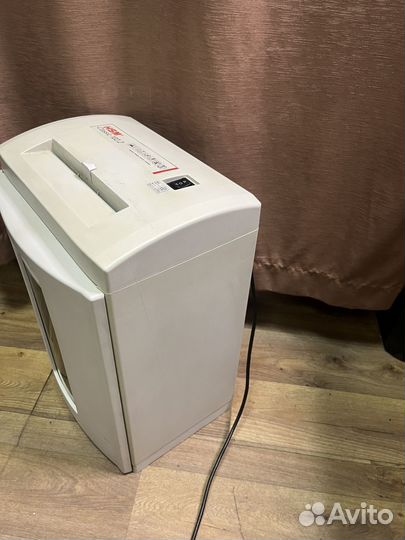 Уничтожитель бумаг HSM classic 102.2