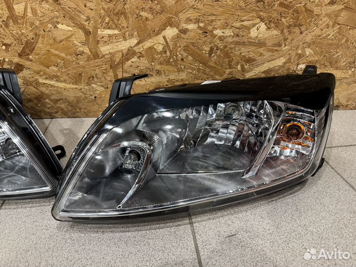 Передние фары на Лада Гранту (Ростов )