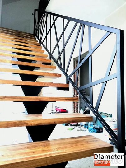 Изготовление красивой лестницы из металла