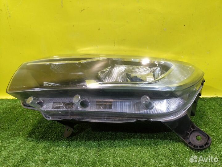 Фара левая Renault Logan II 2018