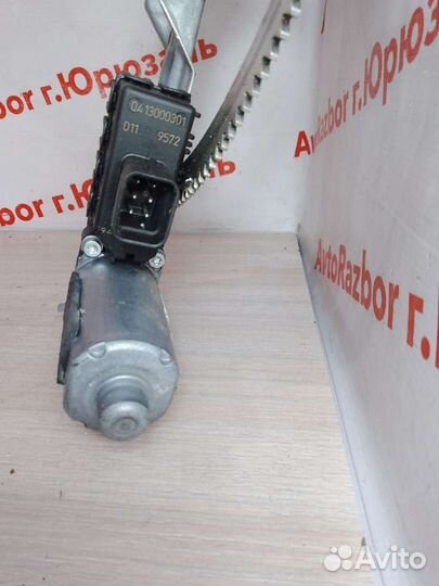 Стеклоподъемник передний правый Opel Astra H