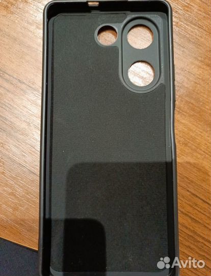 Чехол на телефон