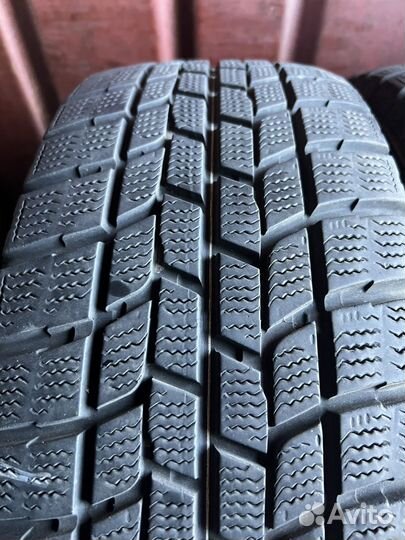 Goodyear Ice Navi 6 215/60 R16