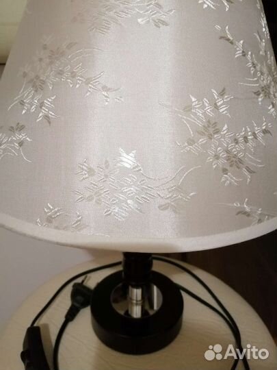 Лампа настольная