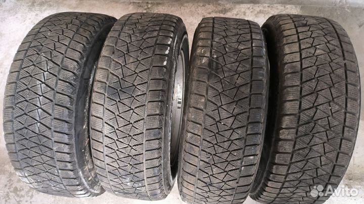 Продам комплект дисков с резиной