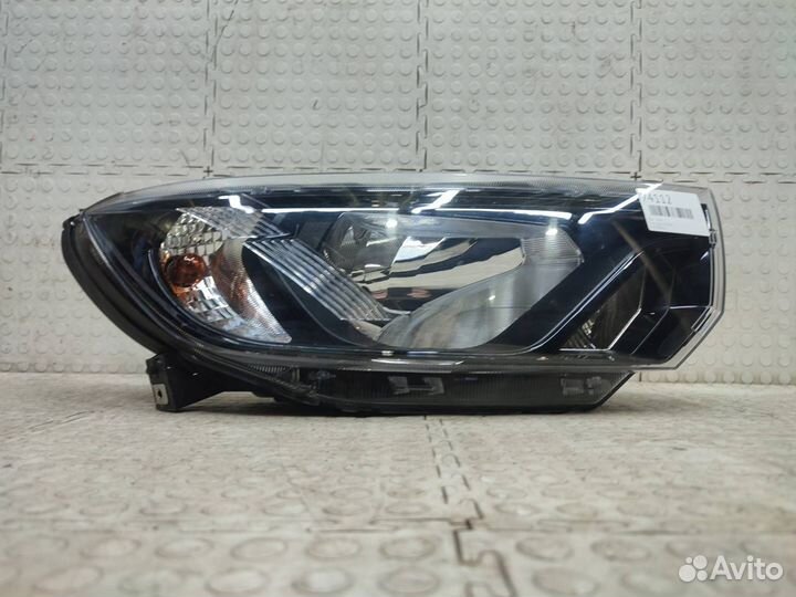 Фара правая Лада Гранта 2018