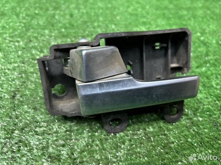 Ручка внутренняя задняя левая Ford Focus 2