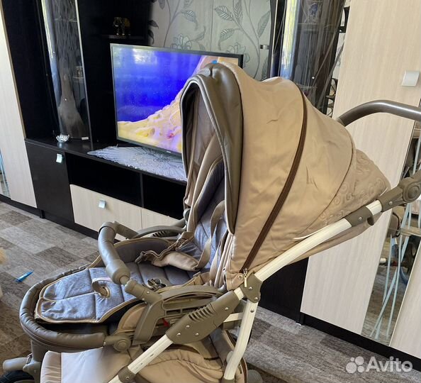 Коляска 2 в 1 и кроватка даром