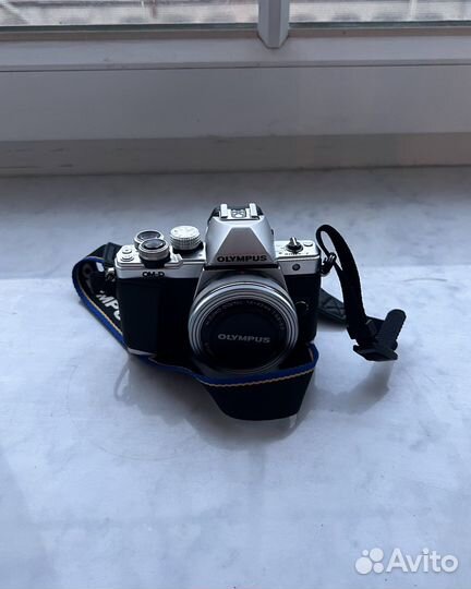 Фотоаппарат Olympus OM-D E-M10 Mark II Kit Silver