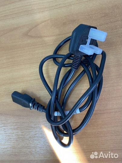 Кабель для компьютера
