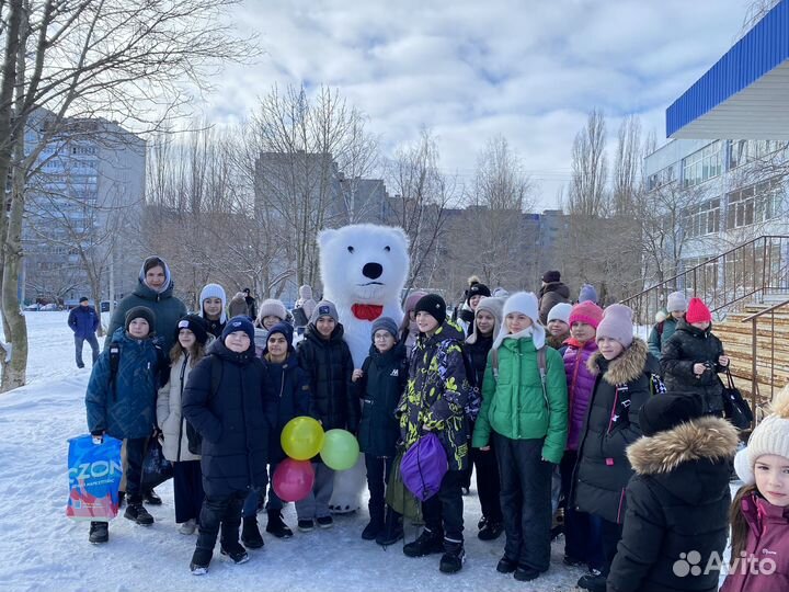 Белый Мишка поздравление.Ростовые куклы