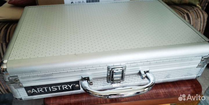 Artistry - диагностика кожи. Прибор