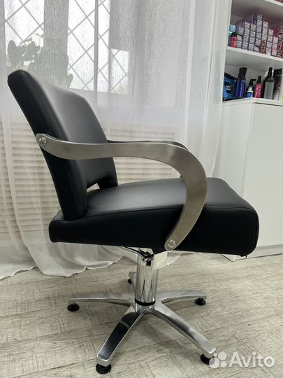 Парикмахерское кресло бу