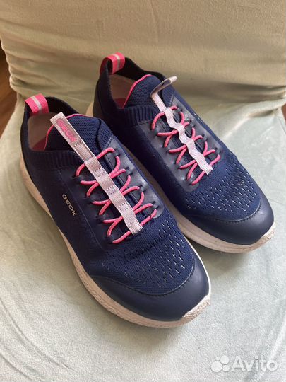 Кроссовки Geox 35 для девочки