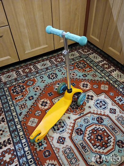 Самокат детский трехколесный